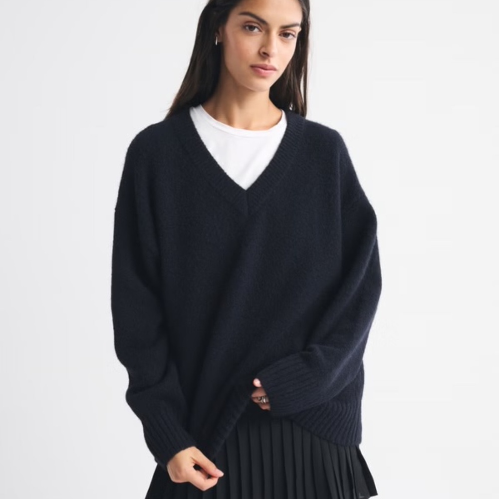 Abercrombie & Fitch Dad V Neck Sweater - Navy Size Small